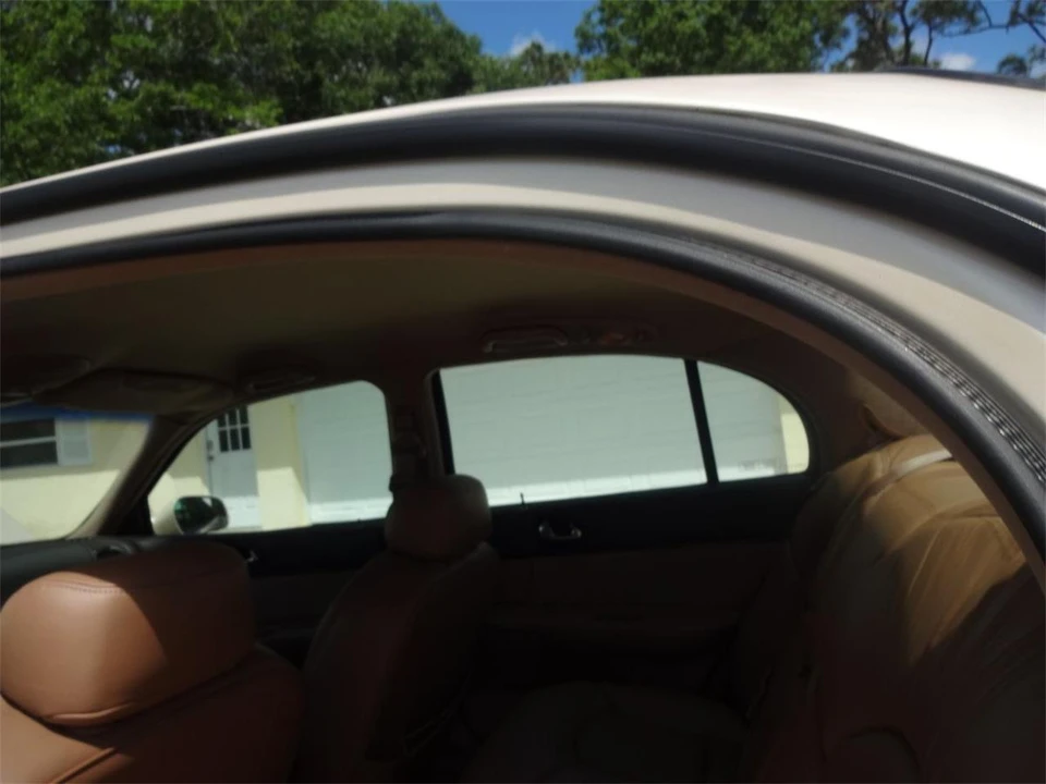 1995 Lincoln Continental 9th Gen - Image 29 of 31