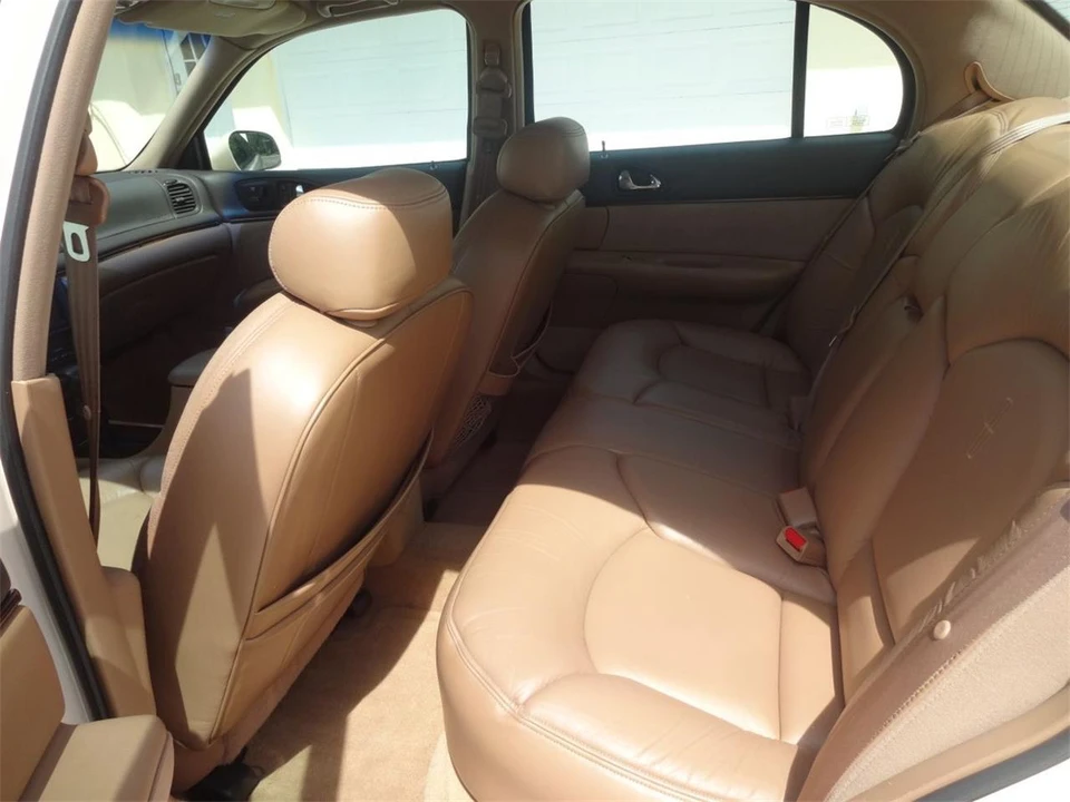 1995 Lincoln Continental 9th Gen - Image 27 of 31