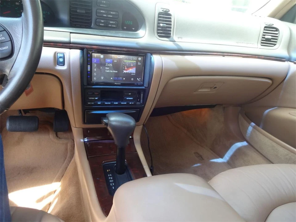 1995 Lincoln Continental 9th Gen - Image 21 of 31
