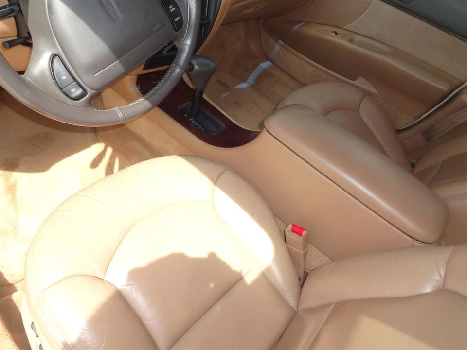 1995 Lincoln Continental 9th Gen - Image 26 of 31