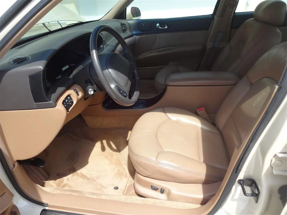 1995 Lincoln Continental 9th Gen - Image 24 of 31