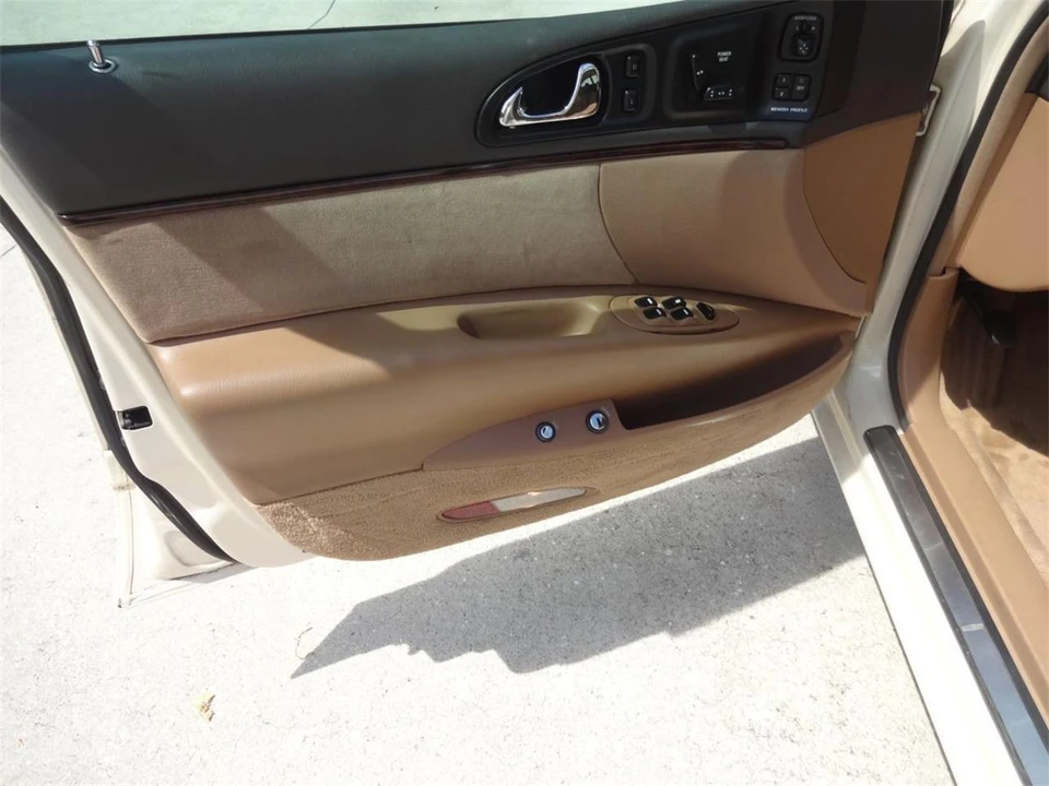 1995 Lincoln Continental 9th Gen - Image 22 of 31