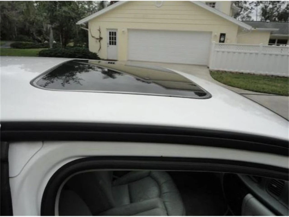 1995 Lincoln Continental 9th Gen - Image 8 of 23