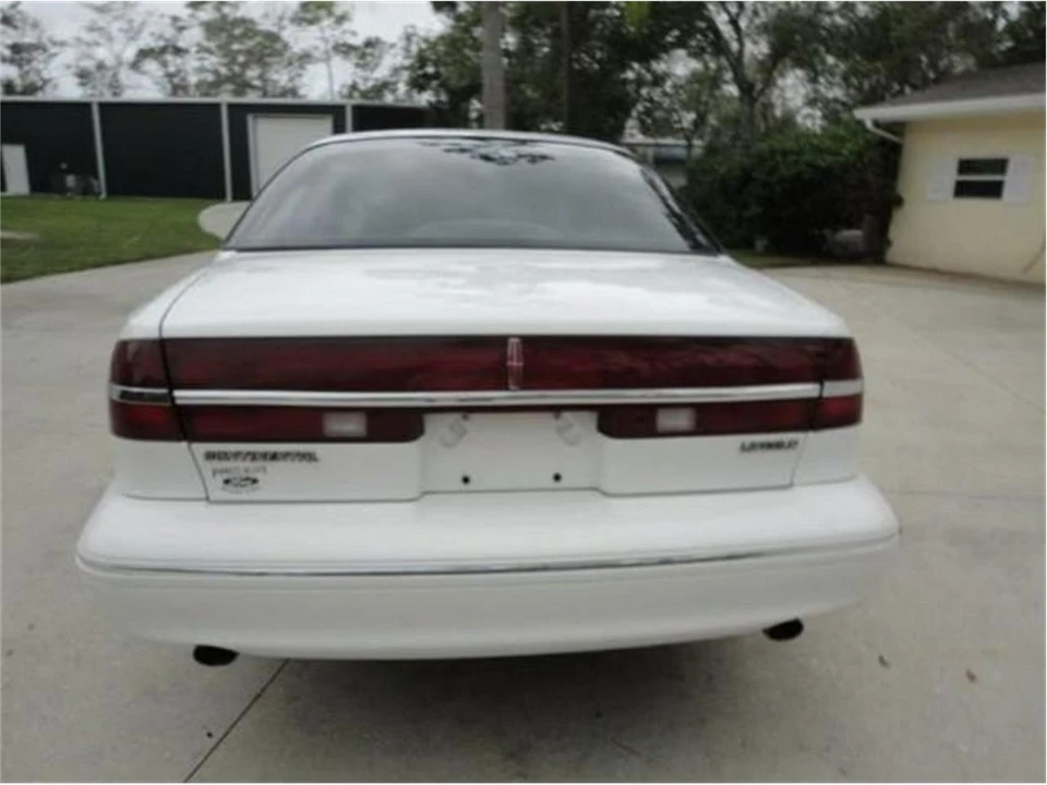 1995 Lincoln Continental 9th Gen - Image 7 of 23
