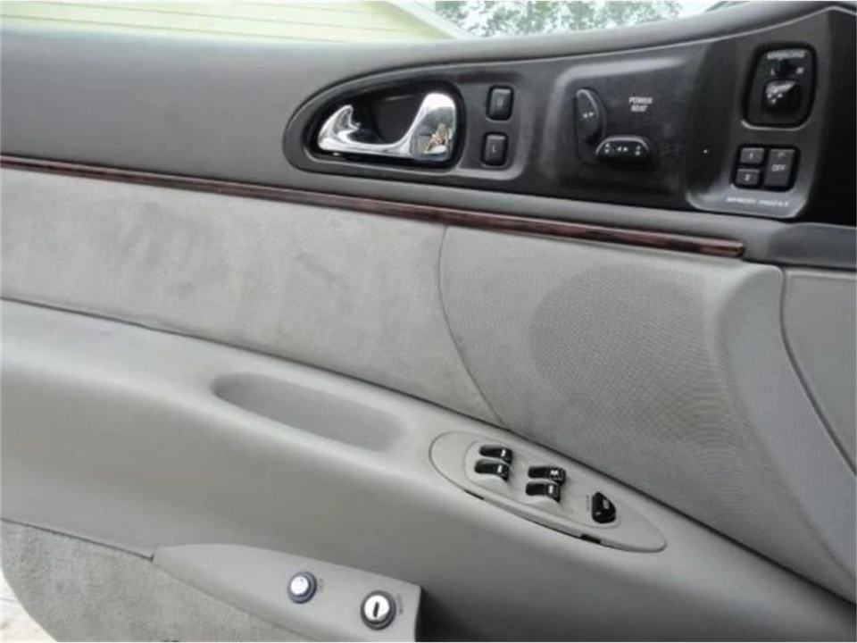 1995 Lincoln Continental 9th Gen - Image 19 of 23