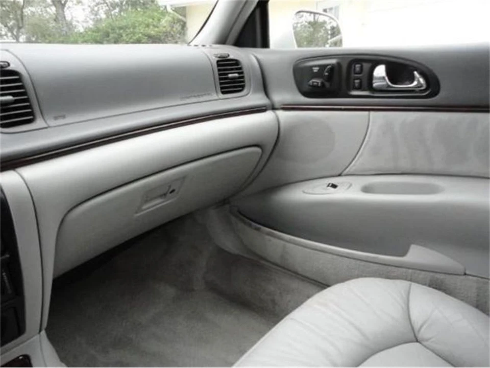1995 Lincoln Continental 9th Gen - Image 18 of 23