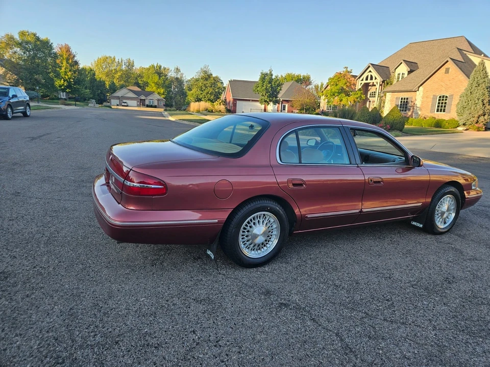 1995 Lincoln Continental 9th Gen - Image 4 of 18