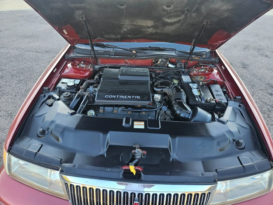 1995 Lincoln Continental 9th Gen - Image 16 of 18