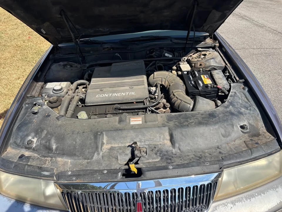 1995 Lincoln Continental 9th Gen - Image 5 of 12
