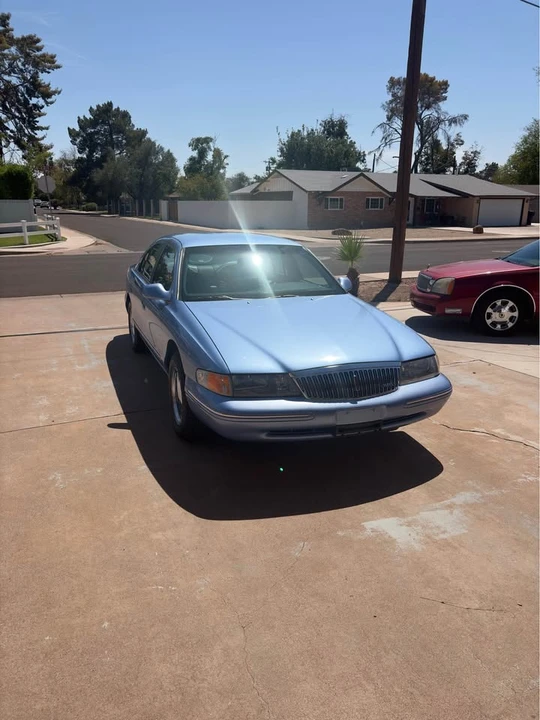1995 Lincoln Continental 9th Gen - Image 2 of 7