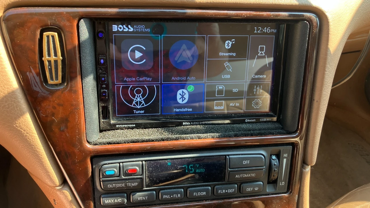 1995 Lincoln Continental Mark VIII - Image 12 of 29