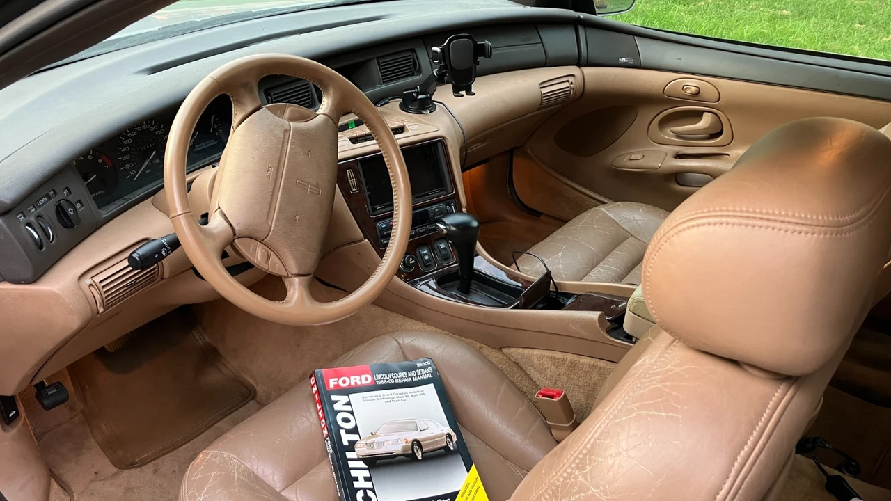 1995 Lincoln Continental Mark VIII - Image 9 of 29