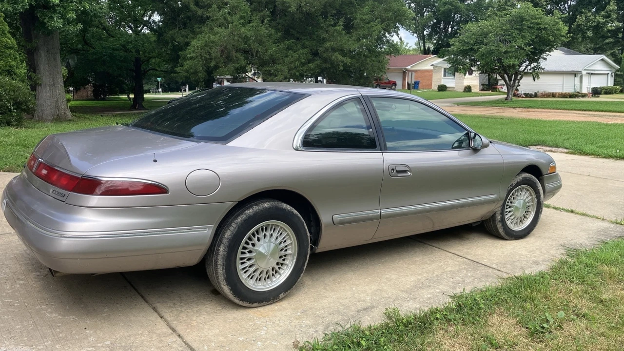 1995 Lincoln Continental Mark VIII - Image 3 of 29