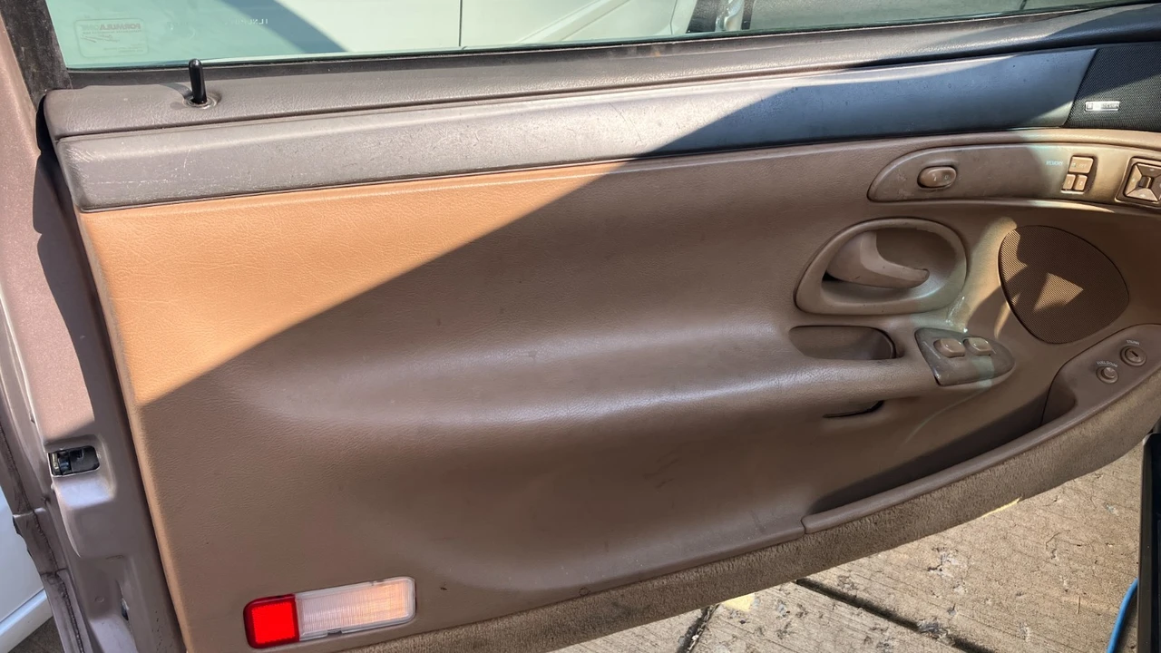 1995 Lincoln Continental Mark VIII - Image 7 of 29
