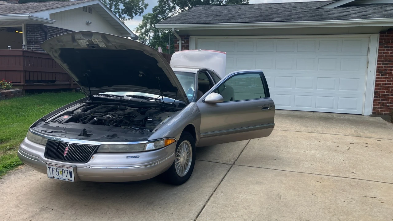 1995 Lincoln Continental Mark VIII - Image 5 of 29