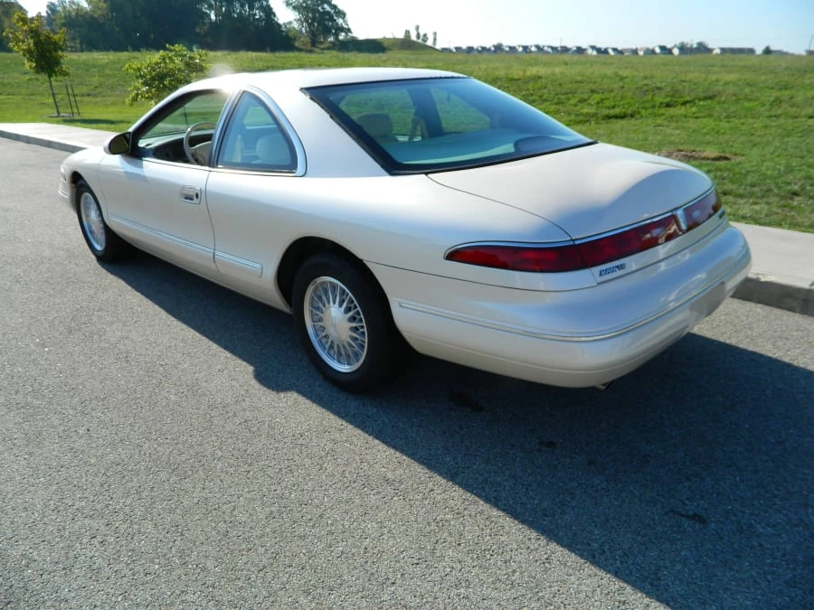 1995 Lincoln Continental Mark VIII - Image 3 of 8