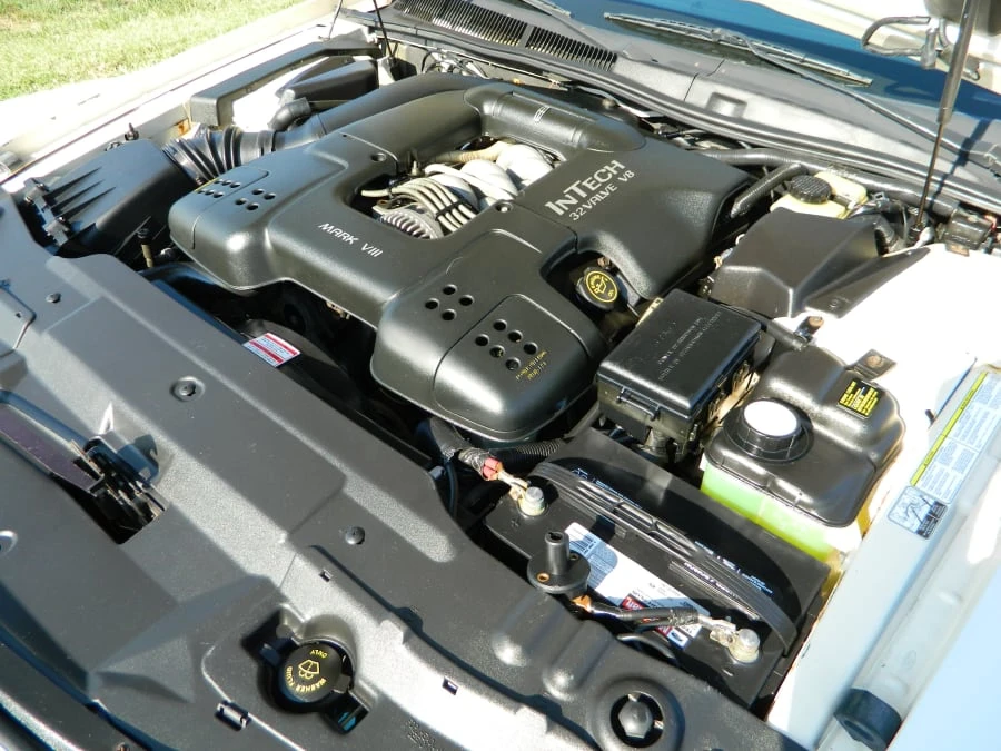 1995 Lincoln Continental Mark VIII - Image 8 of 8