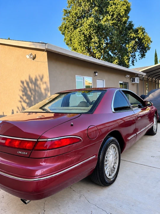 1995 Lincoln Continental Mark VIII - Image 6 of 10