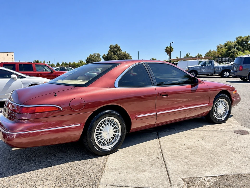 1995 Lincoln Continental Mark VIII - Image 9 of 10