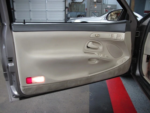 1995 Lincoln Continental Mark VIII - Image 8 of 21