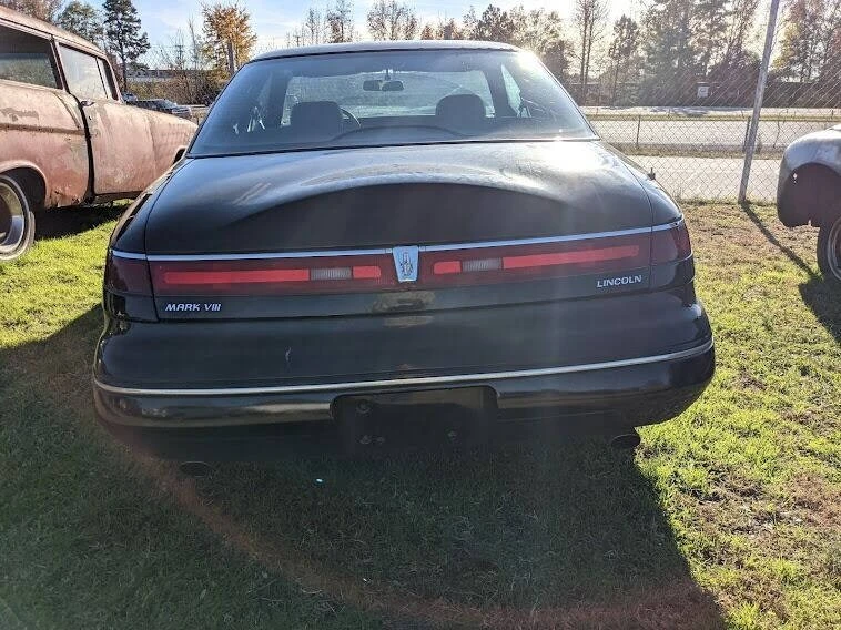 1995 Lincoln Continental Mark VIII - Image 6 of 22