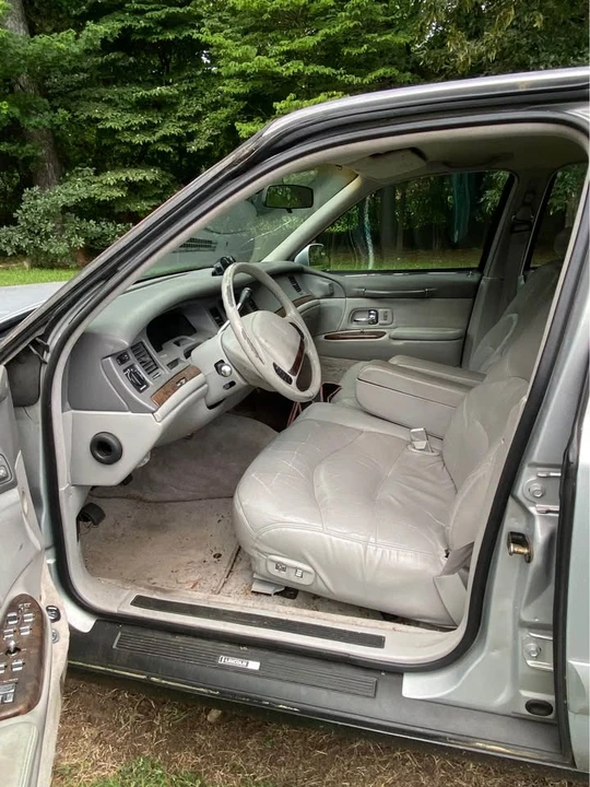 1995 Lincoln Town Car - Image 5 of 9