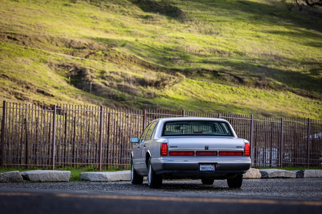 1995 Lincoln Town Car - Image 30 of 31