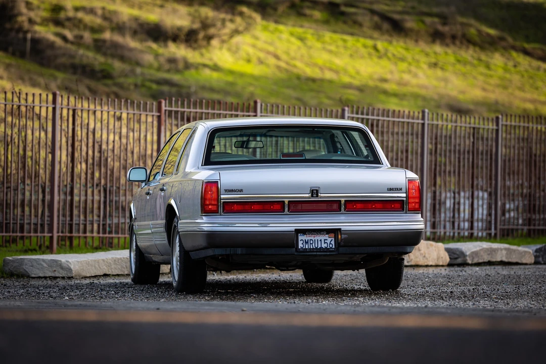 1995 Lincoln Town Car - Image 31 of 31
