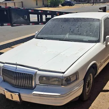 1995 Lincoln Town Car Executive L Sedan 4D