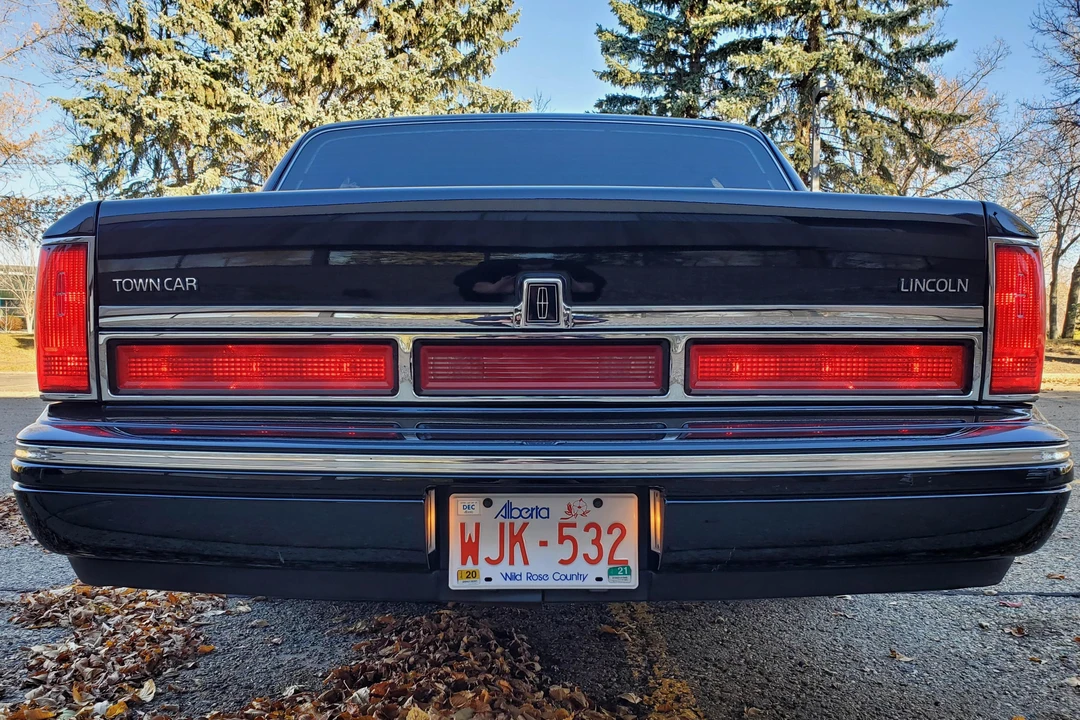 1995 Lincoln Town Car - Image 5 of 31