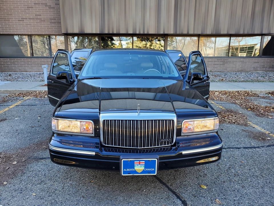 1995 Lincoln Town Car - Image 21 of 31