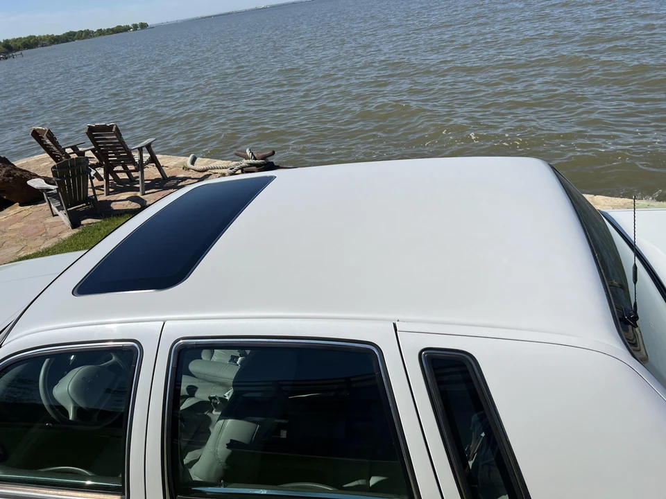1995 Lincoln Town Car - Image 26 of 31