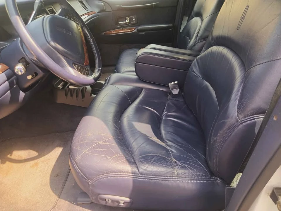 1995 Lincoln Town Car - Image 12 of 20