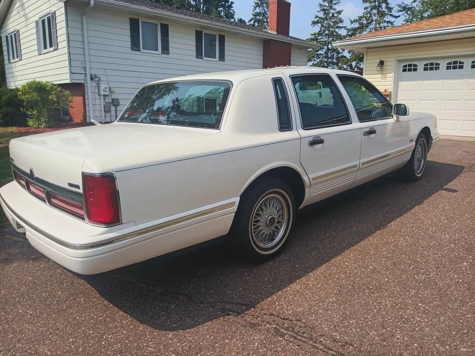 1995 Lincoln Town Car - Image 5 of 20