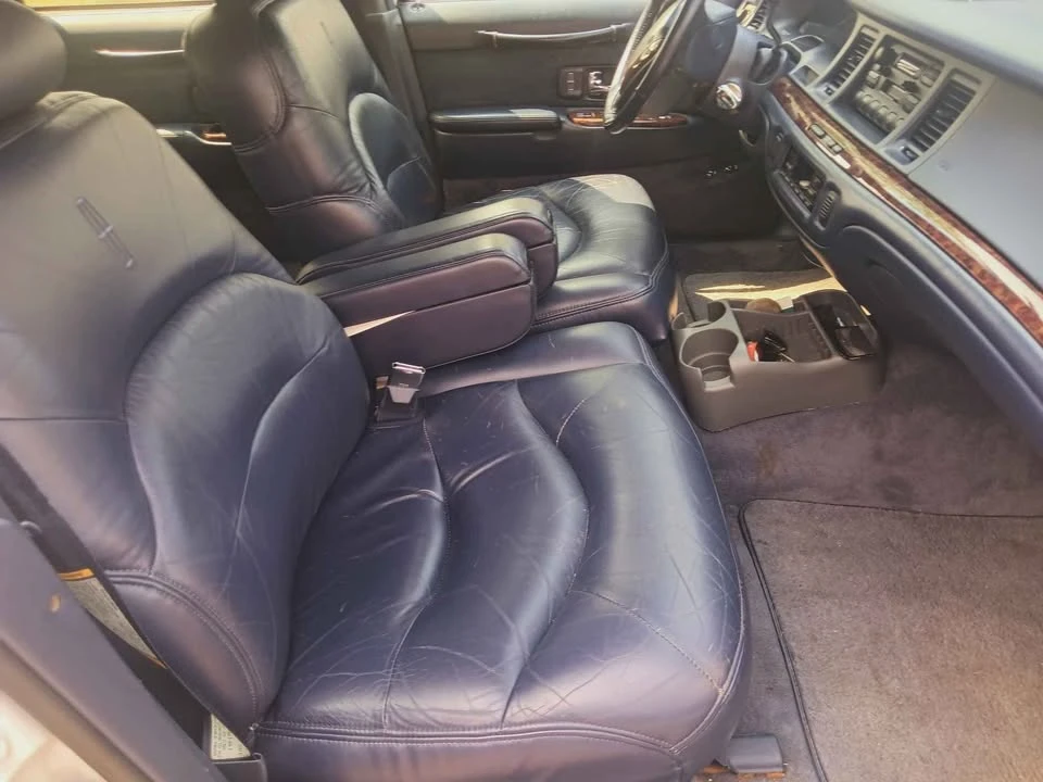 1995 Lincoln Town Car - Image 17 of 20
