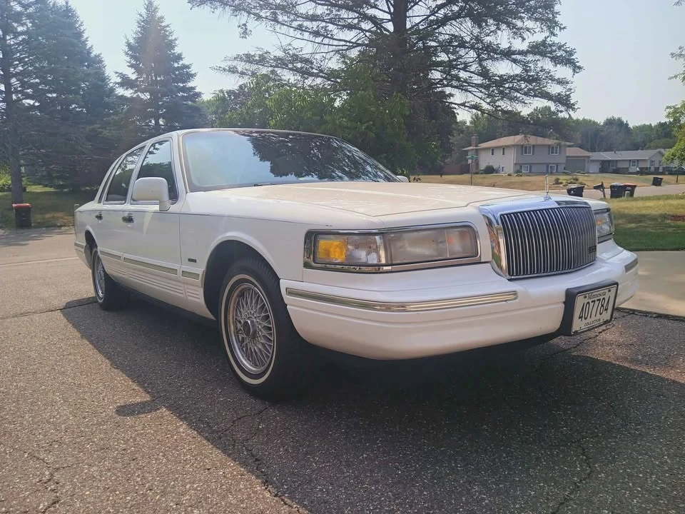 1995 Lincoln Town Car - Image 7 of 20