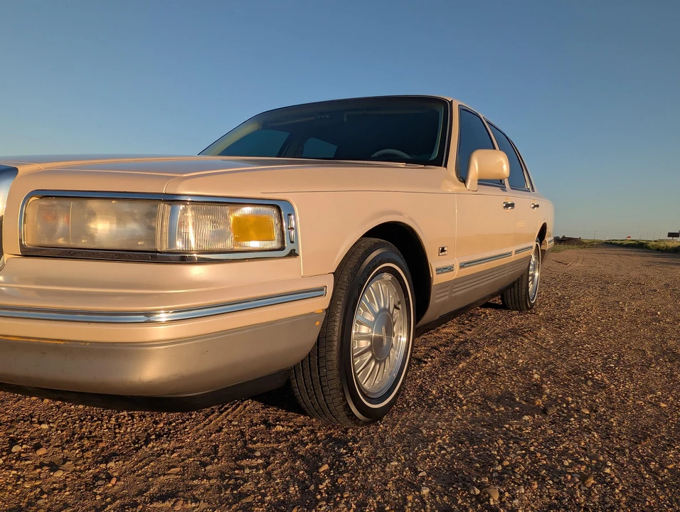 1995 Lincoln Town Car - Image 30 of 31