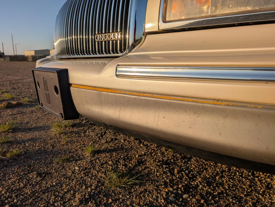 1995 Lincoln Town Car - Image 27 of 31