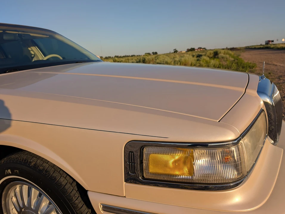 1995 Lincoln Town Car - Image 20 of 31