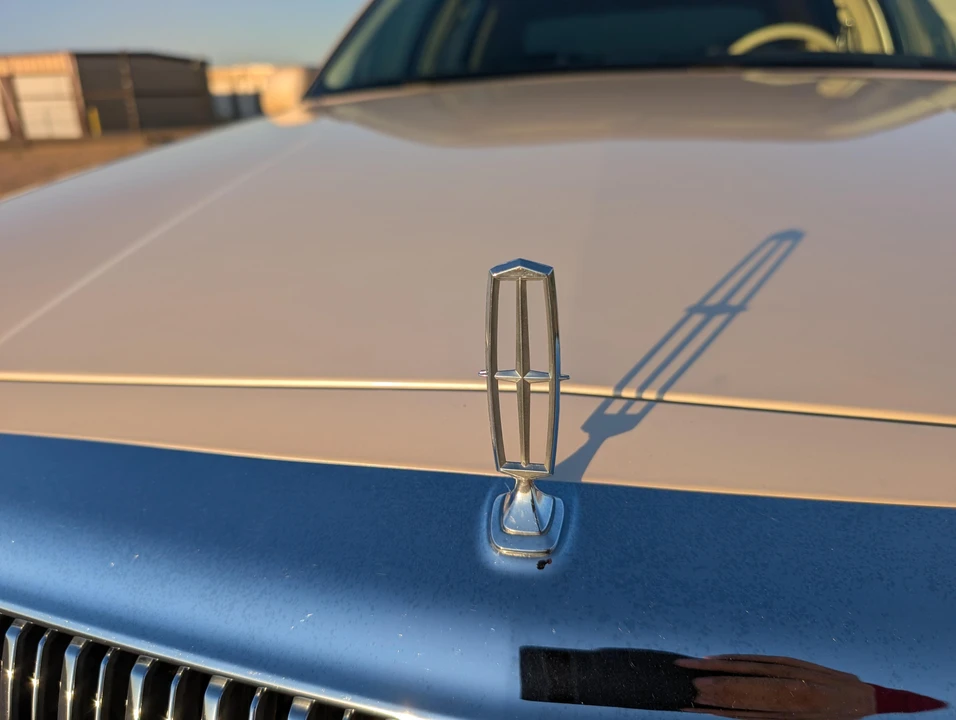 1995 Lincoln Town Car - Image 24 of 31