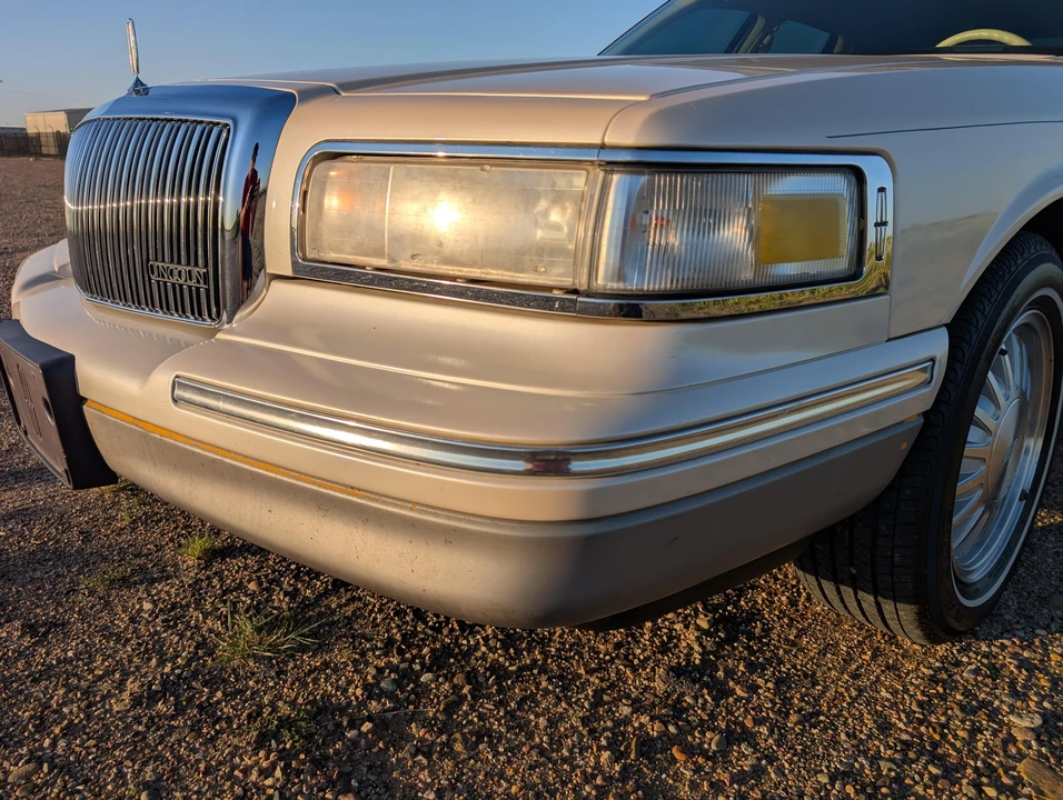 1995 Lincoln Town Car - Image 29 of 31