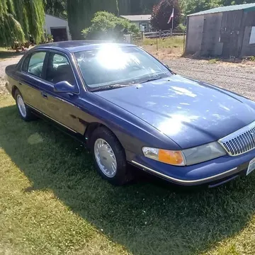 1995 Lincoln Continental Sedan 4D