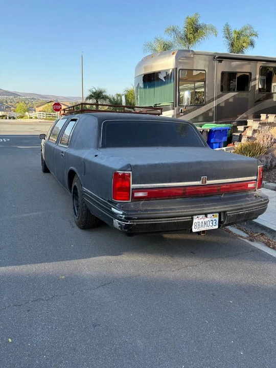 1995 Lincoln Town Car - Image 2 of 7