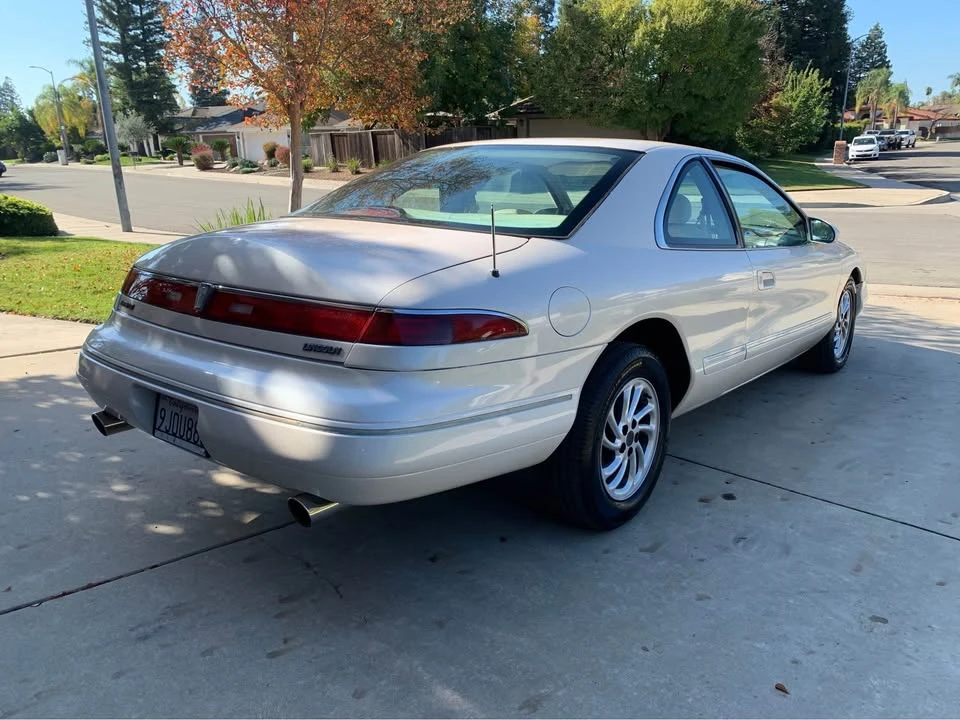 1995 Lincoln Continental Mark VIII - Image 2 of 4