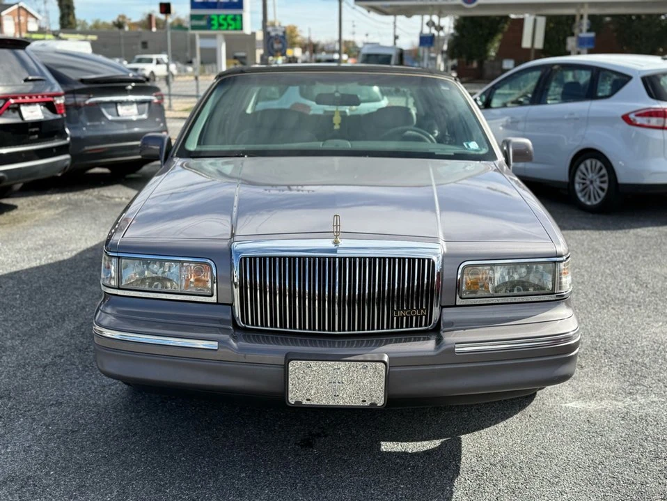 1995 Lincoln Town Car - Image 7 of 20