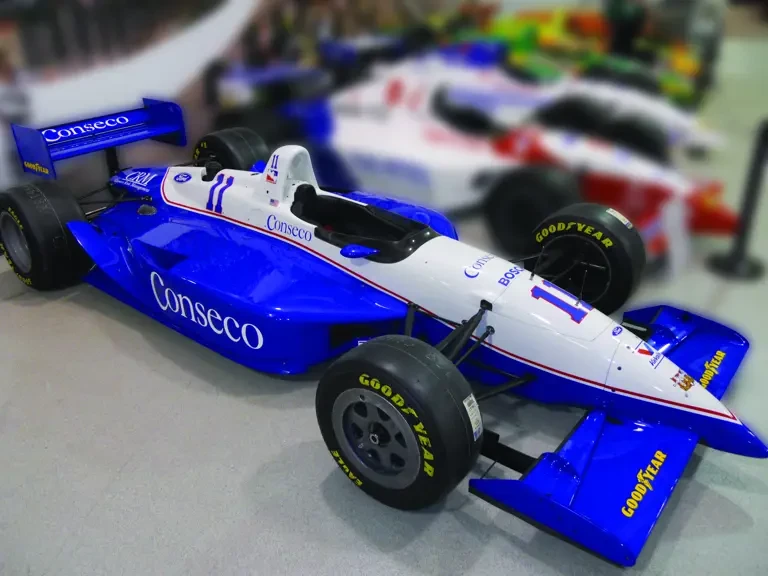 1995 Lola - Image 2 of 2