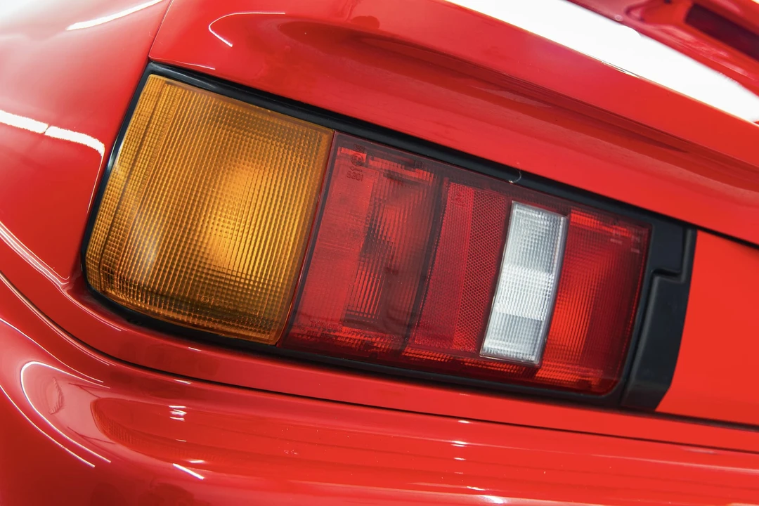 1995 Lotus Esprit Series 4 - Image 31 of 31