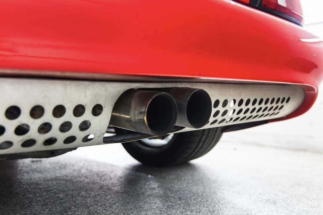 1995 Lotus Esprit Series 4 - Image 30 of 31