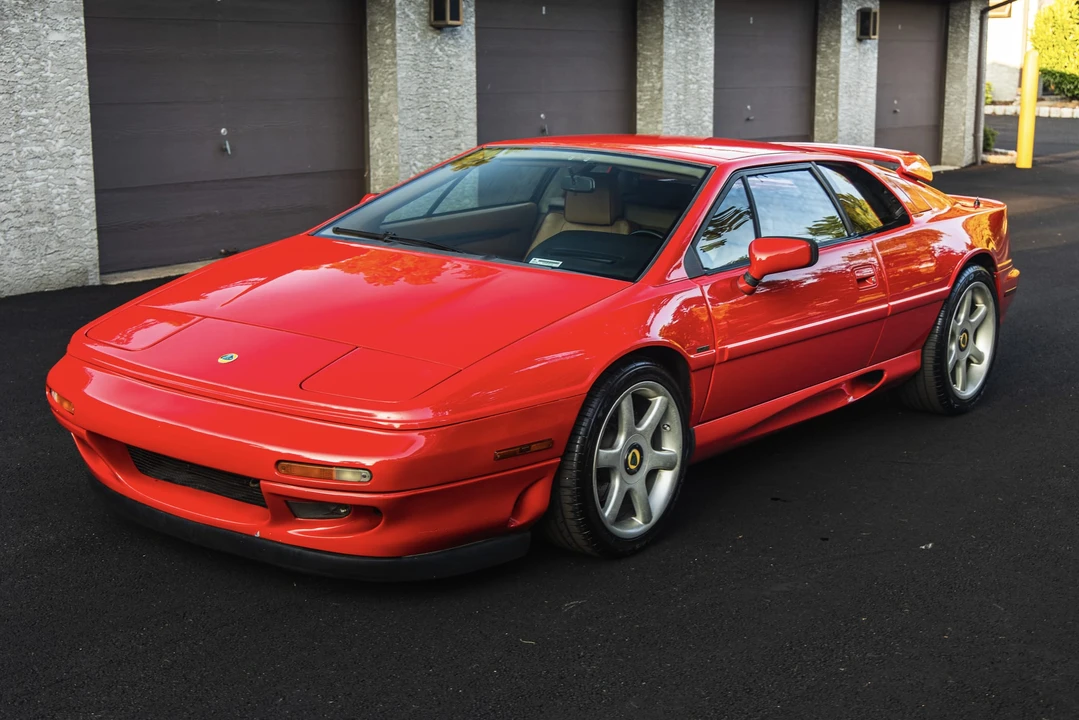 1995 Lotus Esprit Series 4 - Image 2 of 31