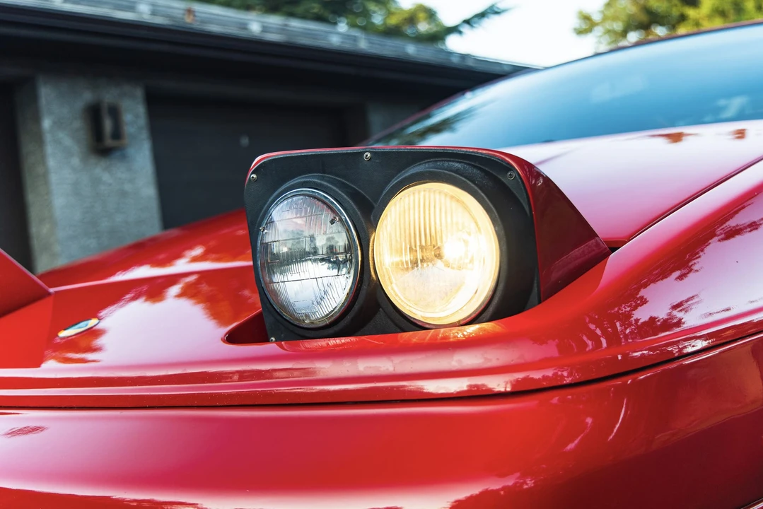1995 Lotus Esprit Series 4 - Image 25 of 31